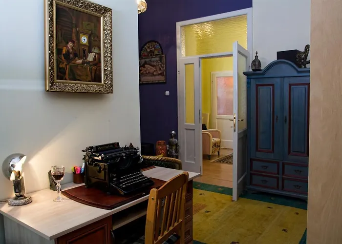 Stunning 2 Double Bedroom In The Centre Of Appartement Budapest