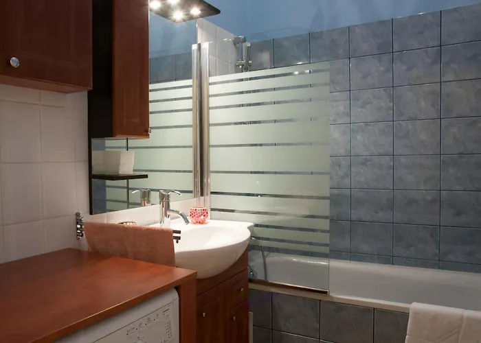 Stunning 2 Double Bedroom In The Centre Of Appartement *
